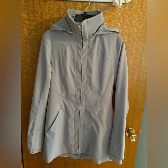 *SOLD* Lululemon “Like A Glove” Jacket in Dark Chrome - Picture 4 of 10